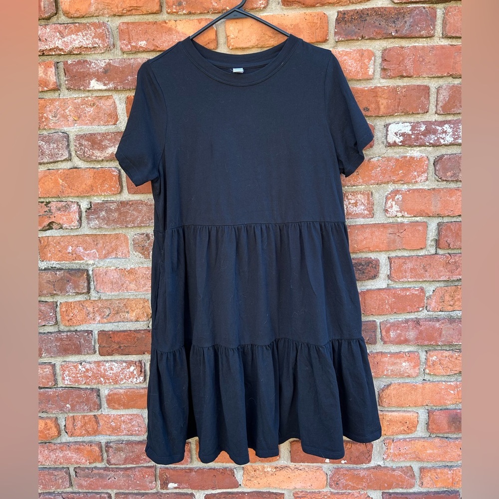 Old Navy Black Tiered Short-Sleeve Dress